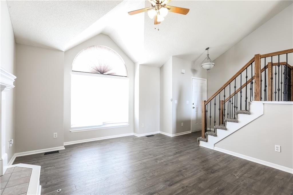 Photo of 8424 NE 107th Court, Kansas City, MO 64157 (MLS # 2592678)