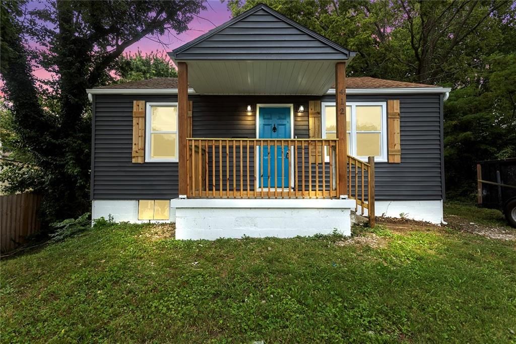 Photo of 412 N Fairview Avenue, Liberty, MO 64068 (MLS # 2569355)