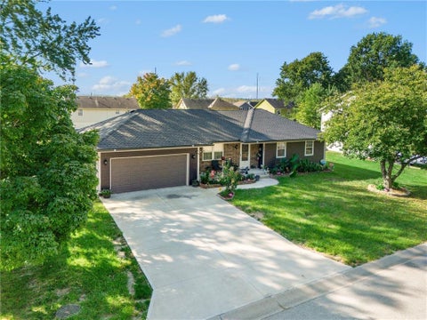 Photo of 509 Broadway Street, Grain Valley, MO 64029 (MLS # 2647183)