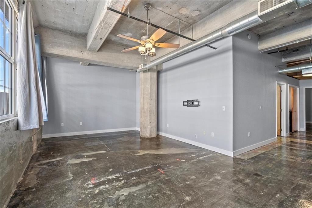 321 W 7th Street 106