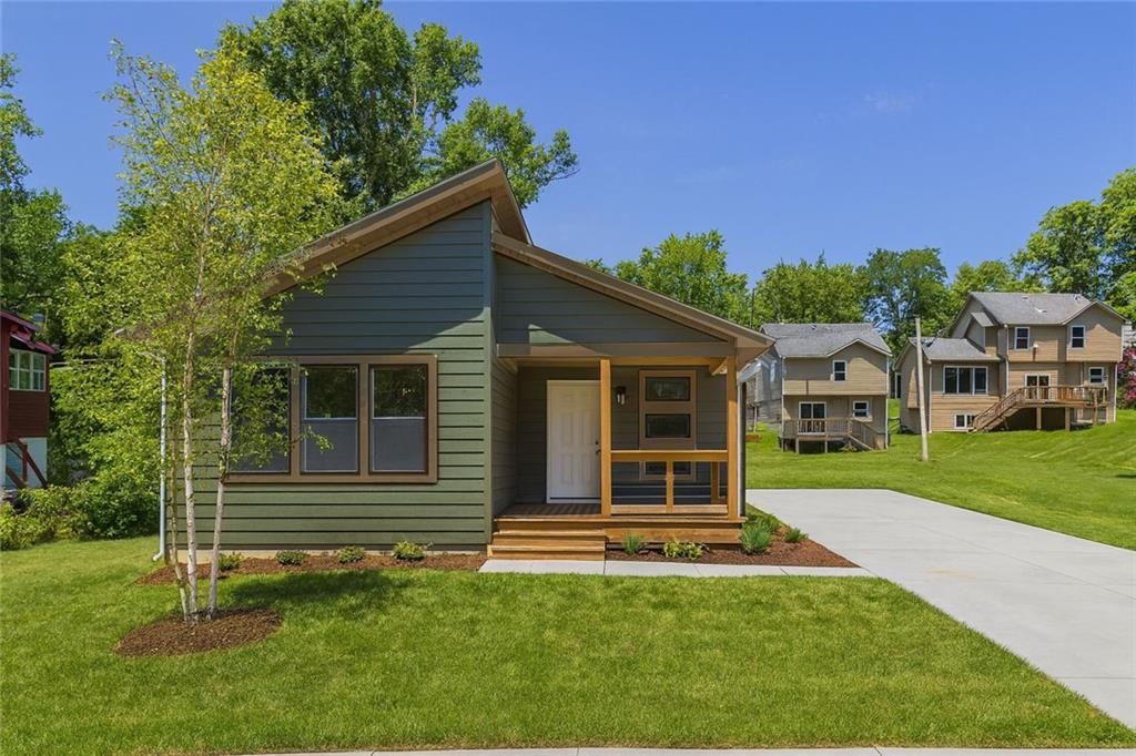 Photo of 1035 Ohio Avenue, Kansas City, KS 66102 (MLS # 2592206)