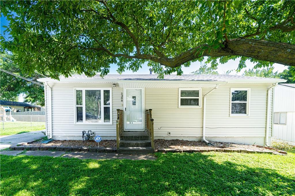 St Joseph, Missouri 64503, United States, 4 Bedrooms Bedrooms, ,2 BathroomsBathrooms,Residential,Active,169468