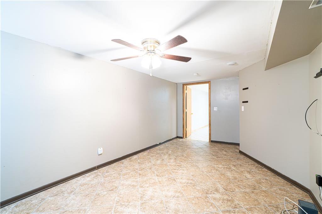 St Joseph, Missouri 64503, United States, 4 Bedrooms Bedrooms, ,2 BathroomsBathrooms,Residential,Active,169468