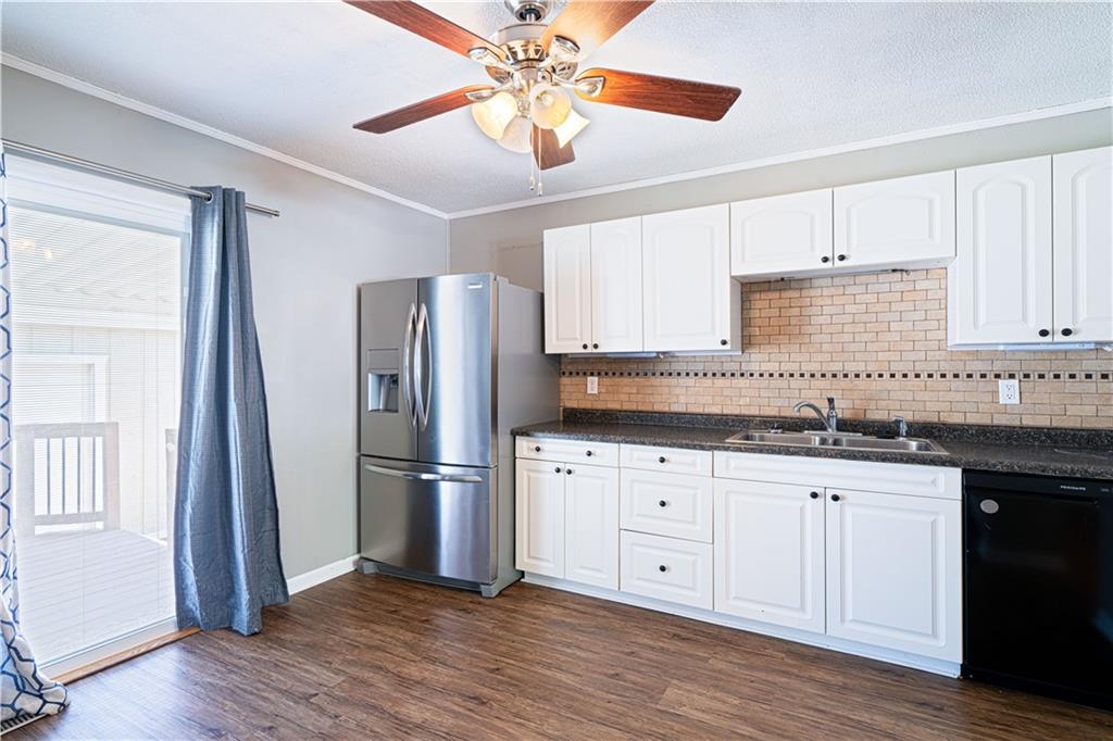 St Joseph, Missouri 64503, United States, 4 Bedrooms Bedrooms, ,2 BathroomsBathrooms,Residential,Active,169468