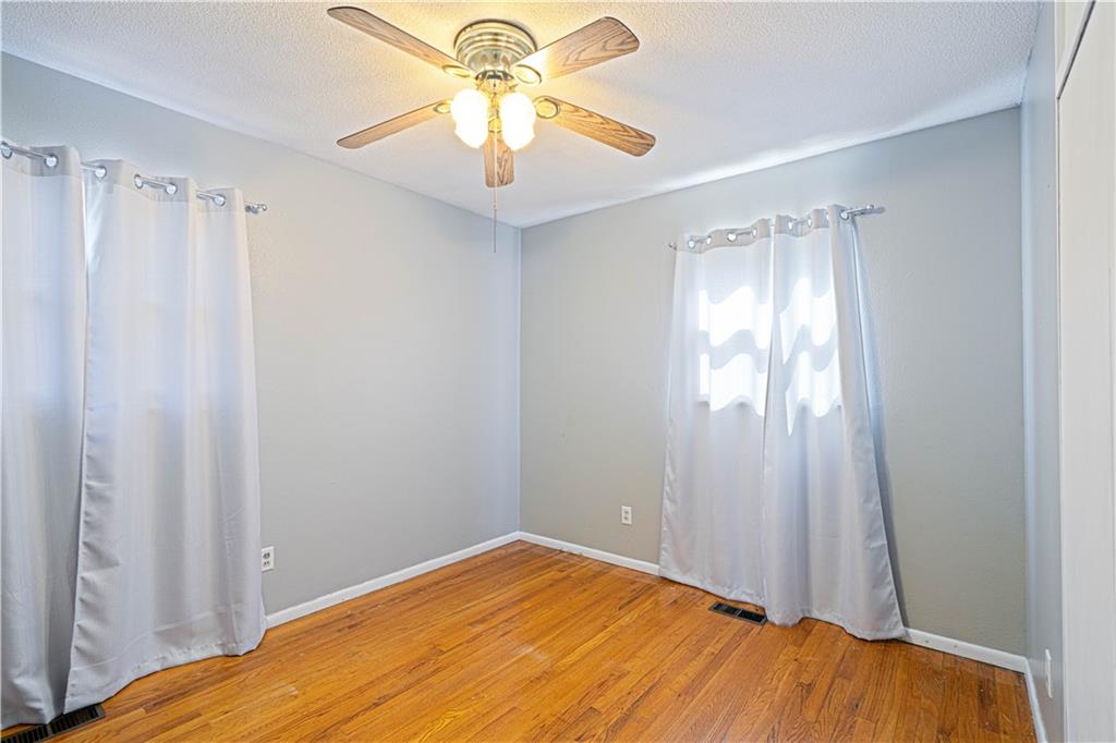 St Joseph, Missouri 64503, United States, 4 Bedrooms Bedrooms, ,2 BathroomsBathrooms,Residential,Active,169468