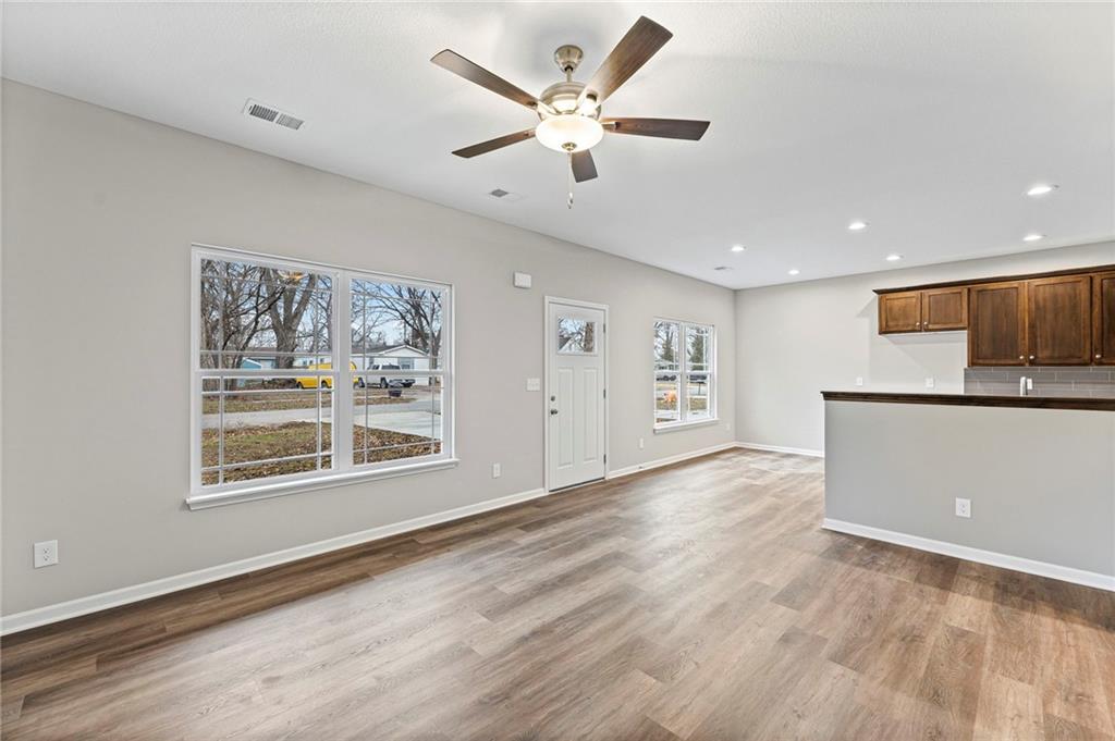 832 E Hamblin Street