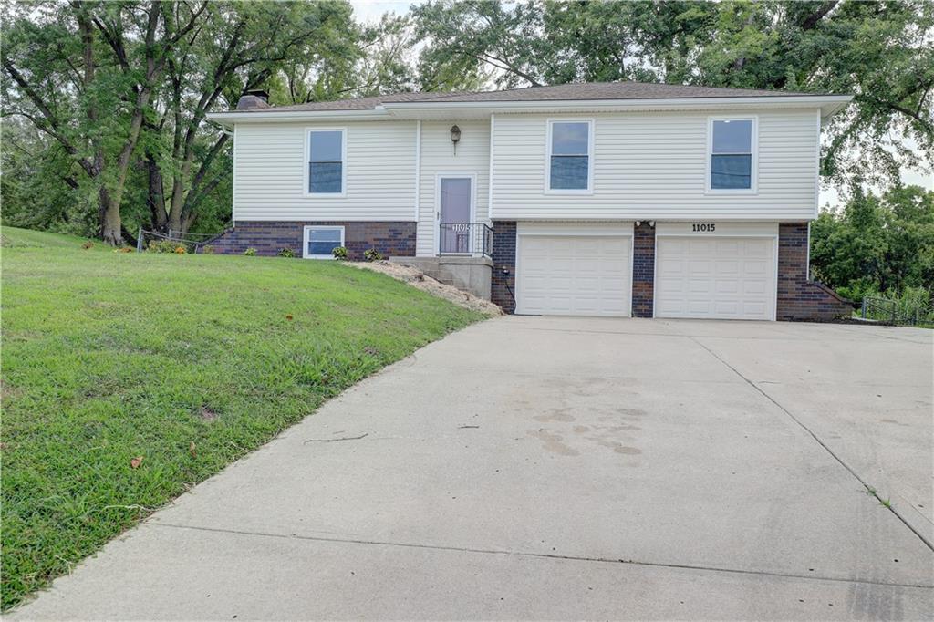 11015 Crooked Road - Photo 2
