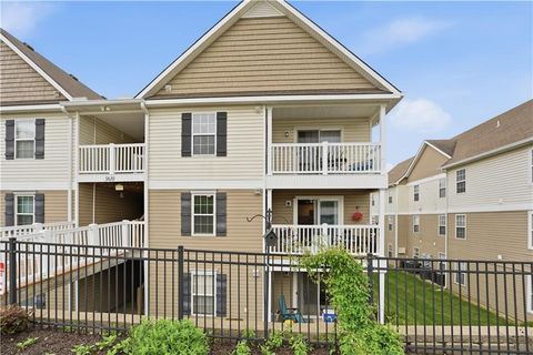 Photo of 5610 NE 80th Terrace #2C, Kansas City, MO 64119 (MLS # 2615926)