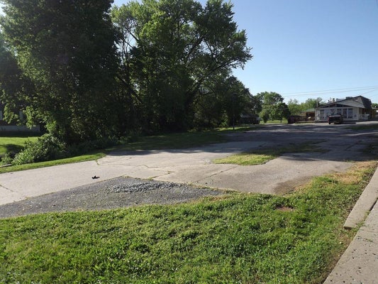 1104 S ODELL AVE, MARSHALL, MO 65340 - Image 6e8bd54460a8f841faaa2bf4d7c55559/768607746