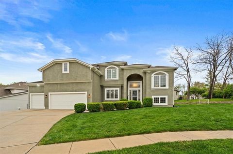 12544 Grand Court, Kansas City, MO 64145 - #: 2581758