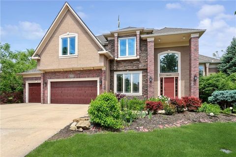 Photo of 14412 PERRY Street, Overland Park, KS 66221 (MLS # 2609764)