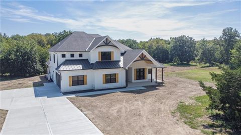 10707 S Hunt Road Lone Jack MO 64070