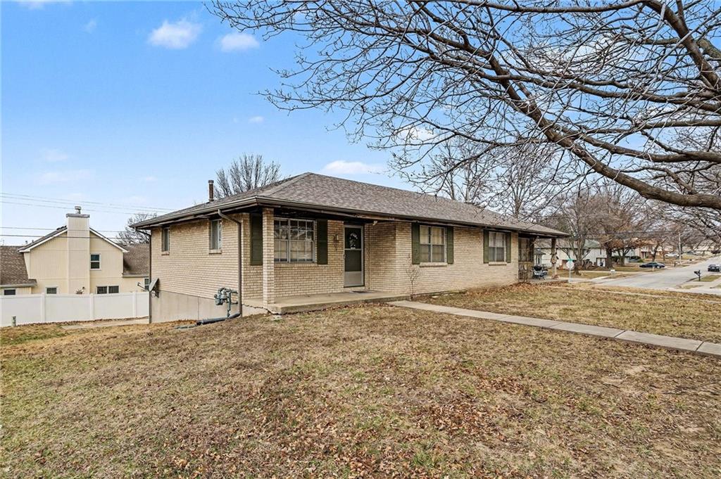 7120-7122 N Park Avenue