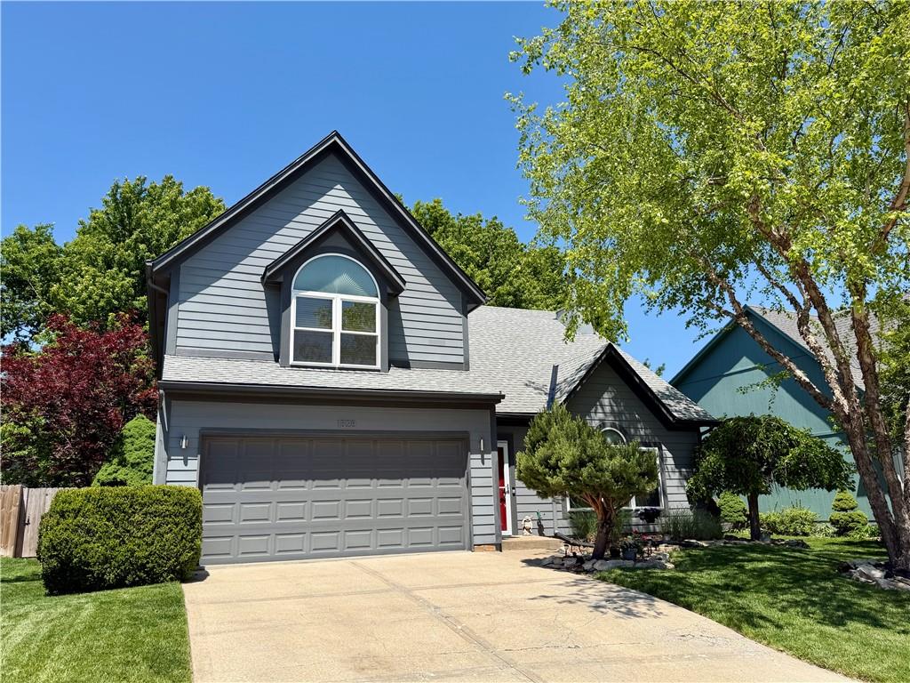 1328 E 154TH Terrace
