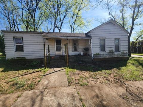 Photo of 23 N Holbrook Street, Fort Scott, KS 66701 (MLS # 2620929)