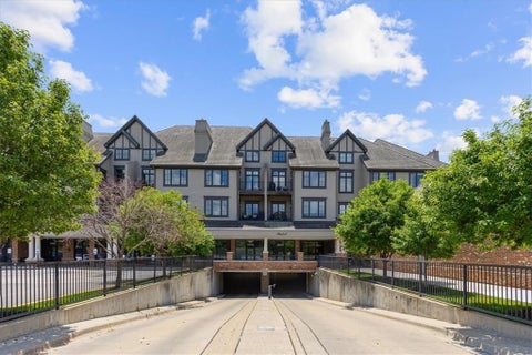 Photo of 10511 Mission Road #203A, Leawood, KS 66206 (MLS # 2619421)