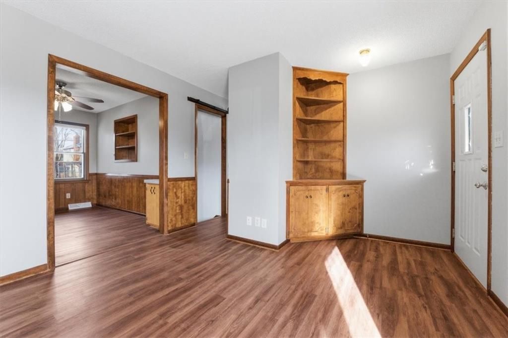 Photo of 3504 E 106th Terrace, Kansas City, MO 64137 (MLS # 2607590)