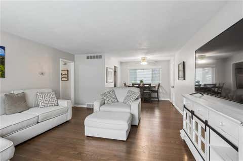 Tiny photo for 1308 Middlebrook Drive, Liberty, MO 64068 (MLS # 2627352)