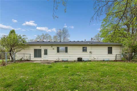 Tiny photo for 1308 Middlebrook Drive, Liberty, MO 64068 (MLS # 2627352)