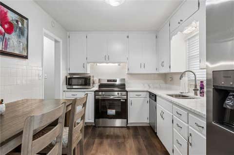 Tiny photo for 1308 Middlebrook Drive, Liberty, MO 64068 (MLS # 2627352)