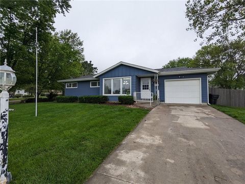 400 Pawnee Avenue Hiawatha KS 66434