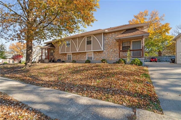 2825 TEPEE AVE, INDEPENDENCE, MO 64057 - Image 6fc04463c1b62985ce8e809060cc2d4c/815306494