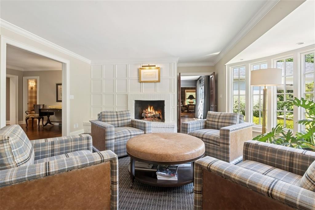 1055 W 54th Street