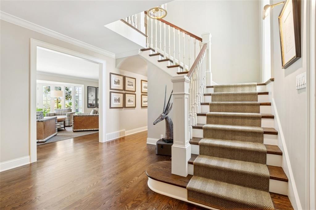 1055 W 54th Street