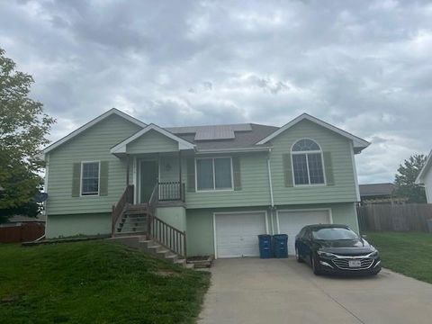2216 Chanticleer Street Excelsior Springs MO 64024
