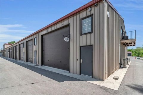 MLS: 2549585