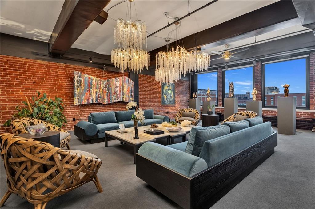 2004 Grand Avenue 301