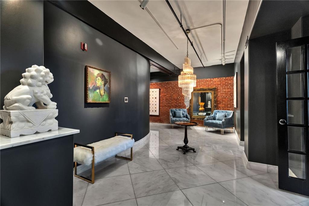 2004 Grand Avenue 301