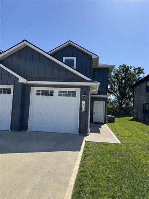 Photo of 85 SE 381 Road, Warrensburg, MO 64093 (MLS # 2619155)