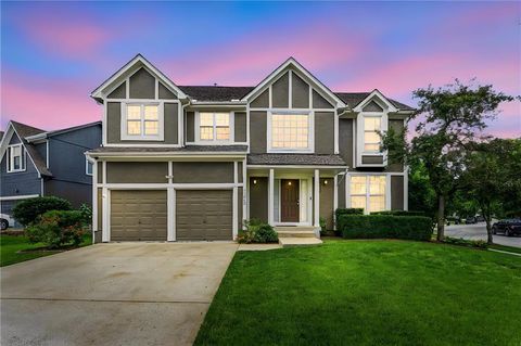 Photo of 12443 Benson Street, Overland Park, KS 66213 (MLS # 2621938)