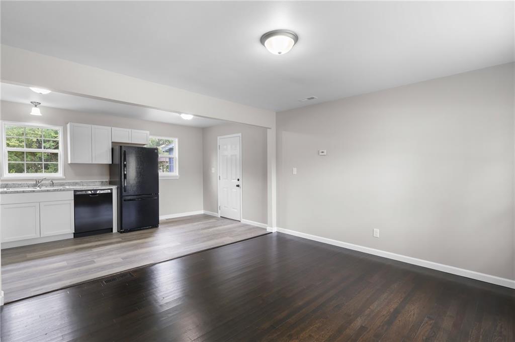 1758 Main Street