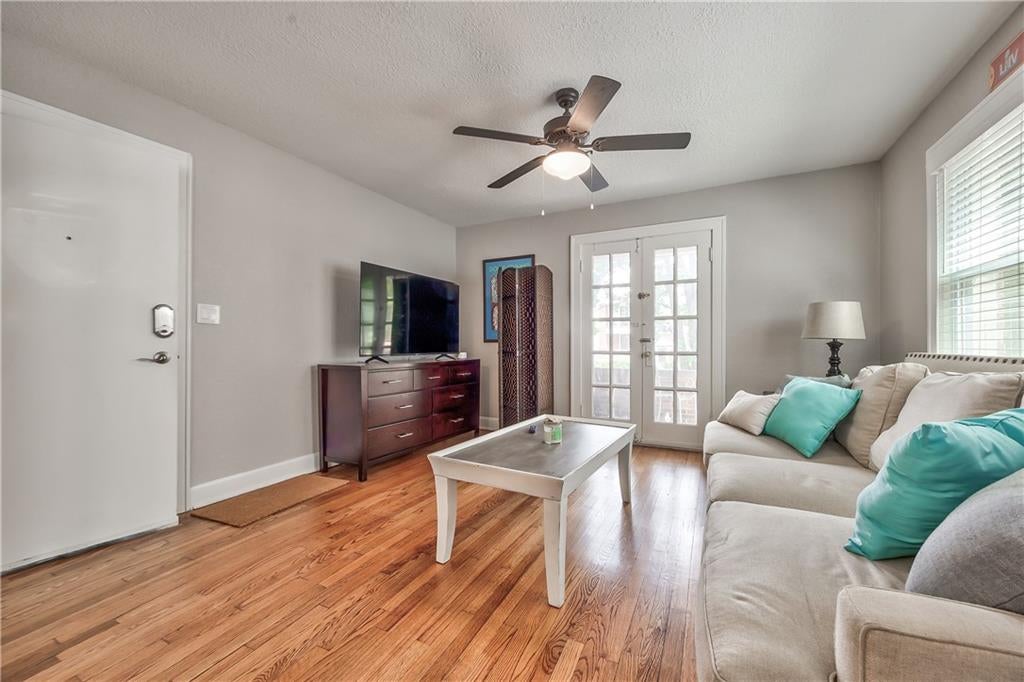 1813 W 41st Street
