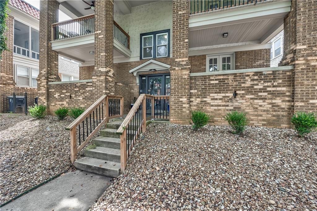 1813 W 41st Street