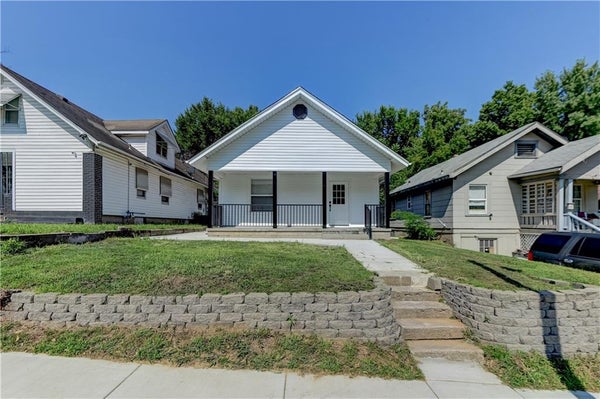 1540 POPLAR AVE, KANSAS CITY, MO 64127 - Image 70b1d2d9e03578e677178da623e1a169/2967694555