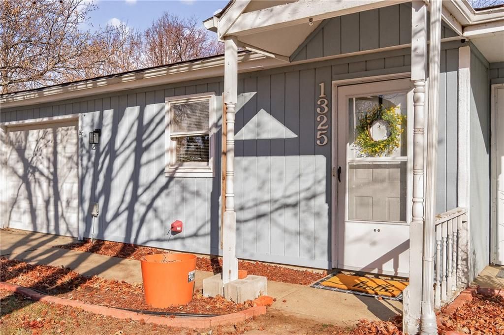 Photo of 1325 N Harvey Drive, Olathe, KS 66061 (MLS # 2596703)