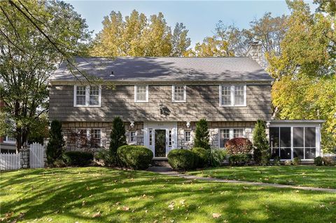 200 W 66th Street Kansas City MO 64113