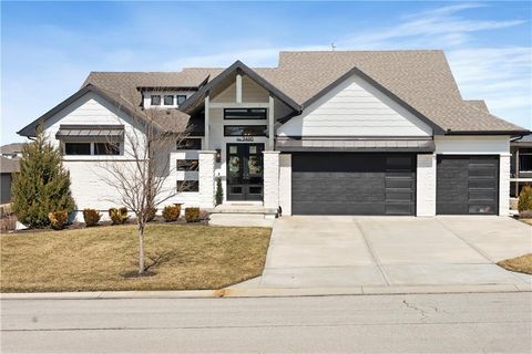 2460 W 176th Street, Overland Park, KS 66085 - #: 2534289