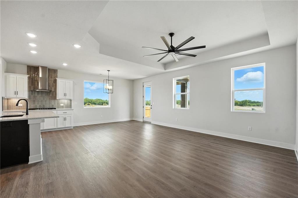 19272 W 205 Terrace