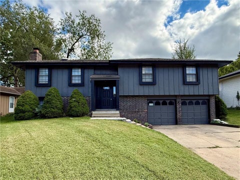 Photo of 1415 W Ferrel Drive, Olathe, KS 66061 (MLS # 2644200)
