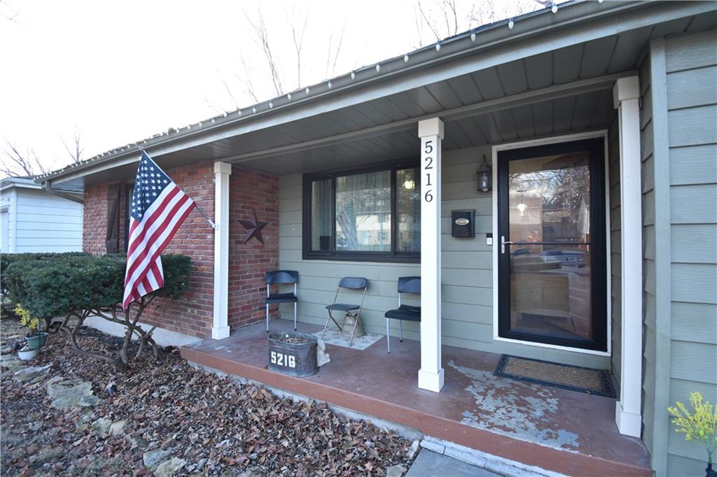 5216 N Palmer Avenue
