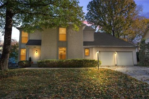 11185 Eby Street, Overland Park, KS 66210 - #: 2584857