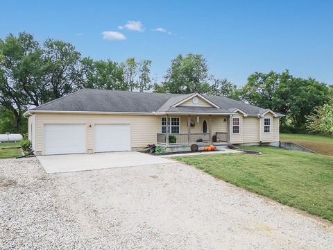 Photo of 25011 Garrett Road, McLouth, KS 66054 (MLS # 2579413)
