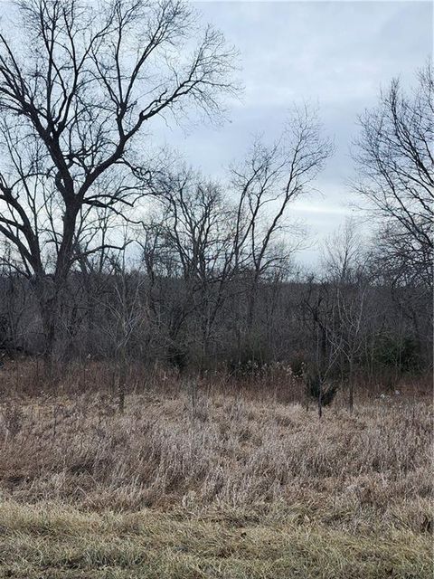 174 Holiday Drive Linn Valley KS 66040