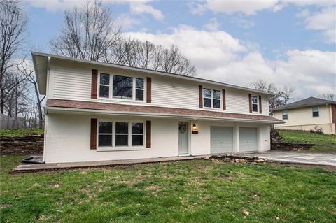 Tiny photo for 1508 NANCY Lane, Liberty, MO 64068 (MLS # 2610241)