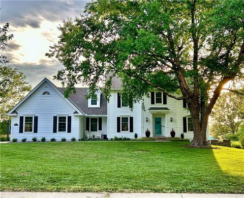 15142 Oakmont Street Overland Park KS 66221