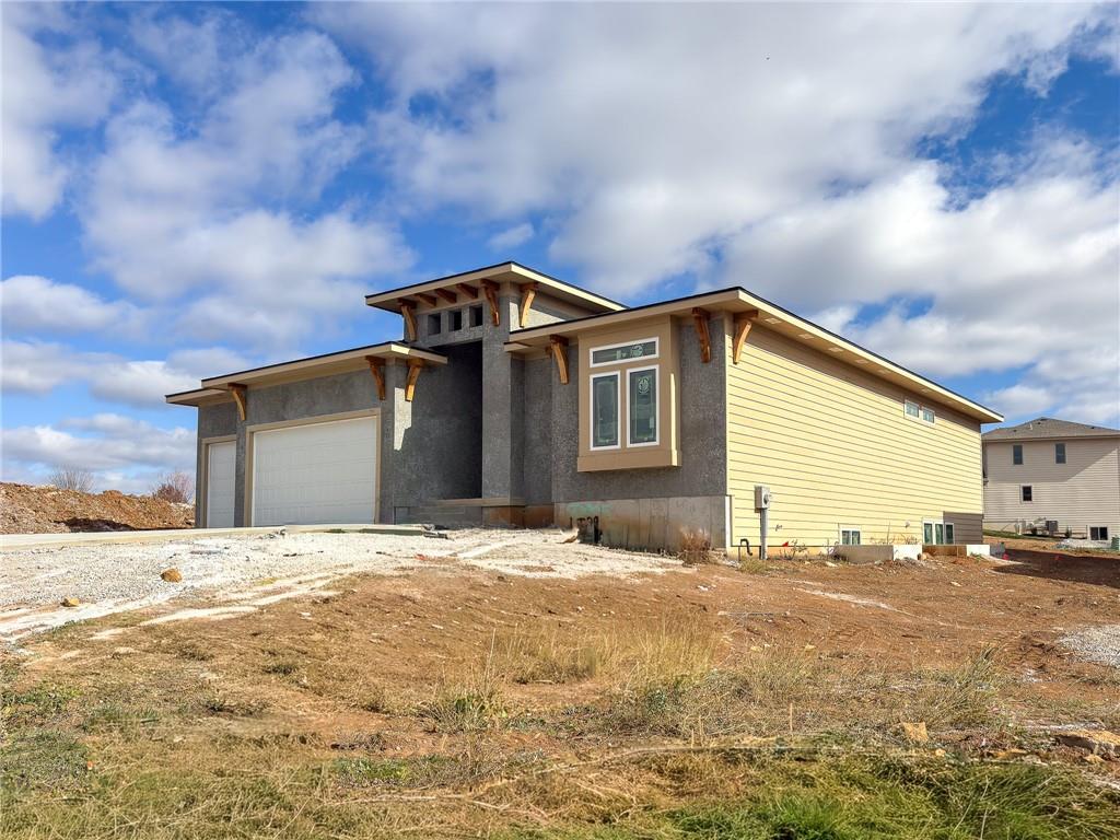 22005 W 99th Terrace